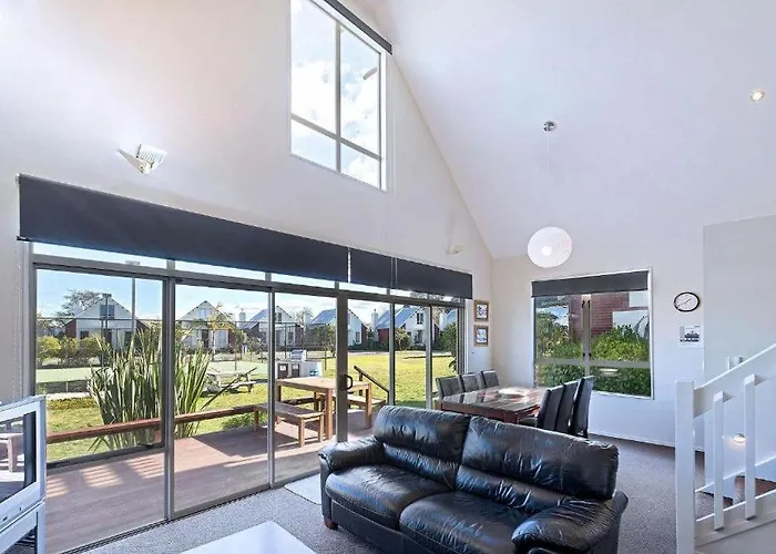 Twinlake Villas